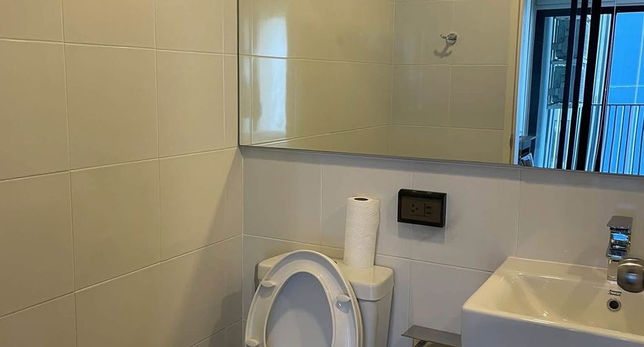 For rent 2 bedrooms condo in Khan Na Yao, Bangkok