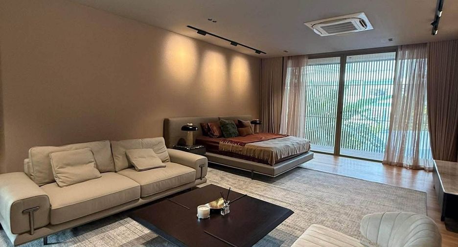 For sale 5 bedrooms villa in Sathon, Bangkok