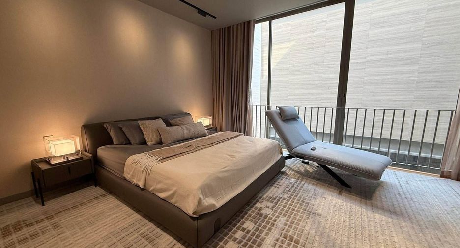 For sale 5 bedrooms villa in Sathon, Bangkok