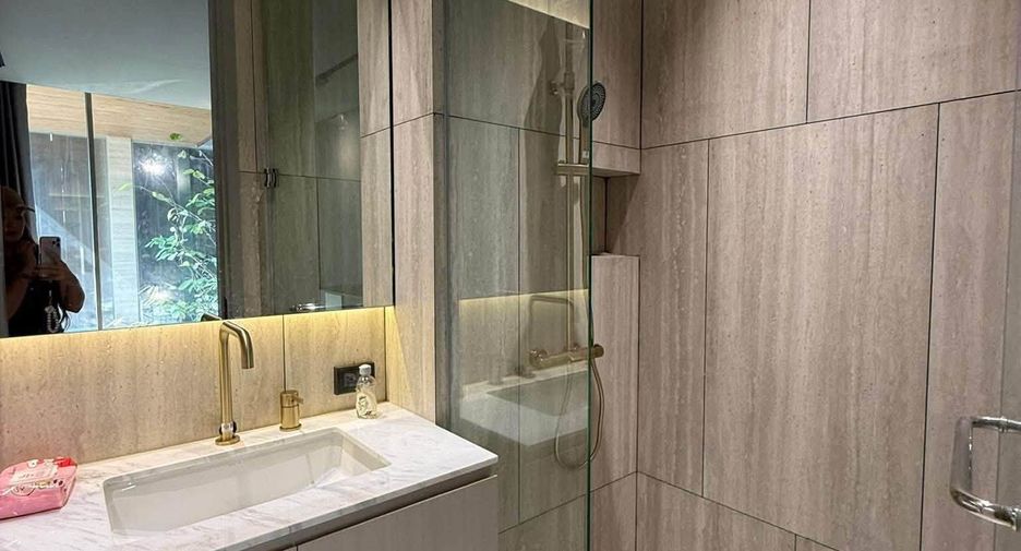 For sale 5 bedrooms villa in Sathon, Bangkok