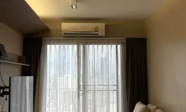 For rent 2 bedrooms condo in Bang Rak, Bangkok