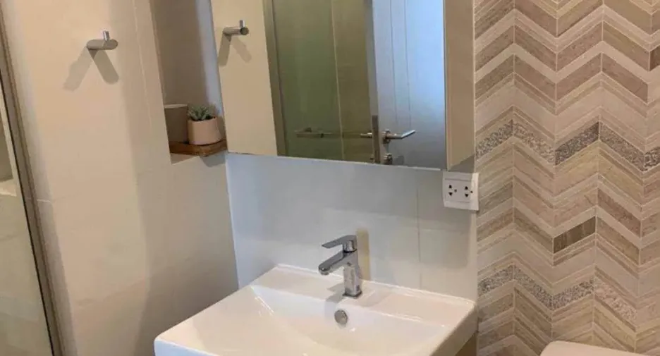Condo en alquiler de 1 habitaciones en Khlong Toei, Bangkok
