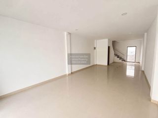 Casa adosada en venta de 3 habitaciones en Mueang Phuket, Phuket