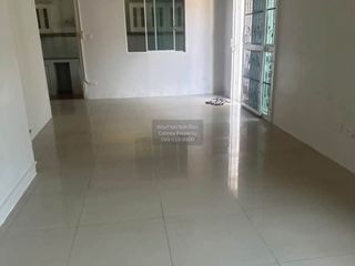 Casa adosada en venta de 3 habitaciones en Bang Yai, Nonthaburi