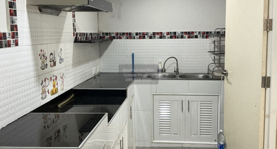 Casa adosada en venta de 3 habitaciones en Bang Yai, Nonthaburi