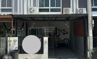 Casa adosada en venta de 3 habitaciones en Bang Yai, Nonthaburi