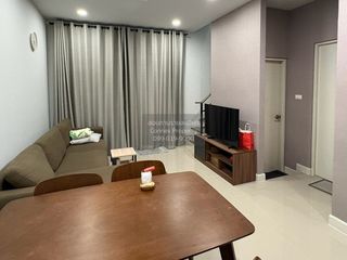 Casa adosada en venta de 4 habitaciones en Bang Yai, Nonthaburi