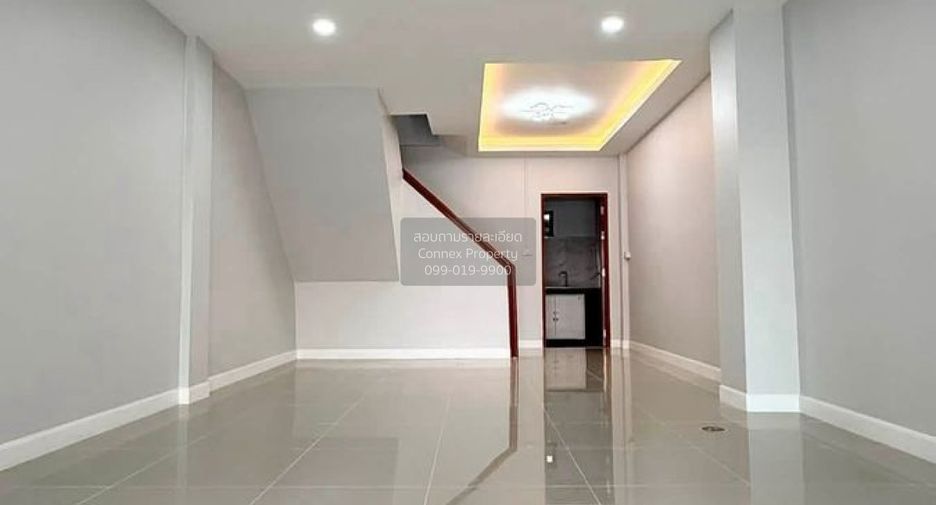 For sale 4 bedrooms townhouse in Bang Kruai, Nonthaburi
