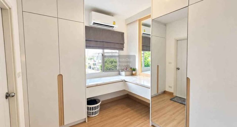 Casa adosada en venta de 3 habitaciones en Mueang Phuket, Phuket