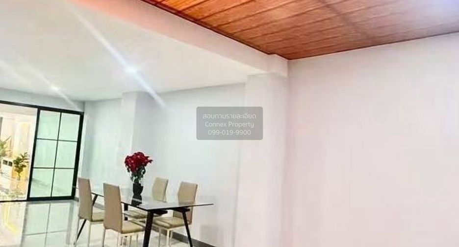 Casa adosada en venta de 3 habitaciones en Bang Yai, Nonthaburi