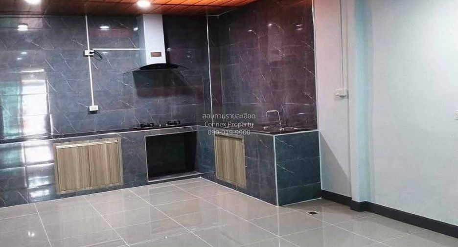 Casa adosada en venta de 3 habitaciones en Bang Yai, Nonthaburi