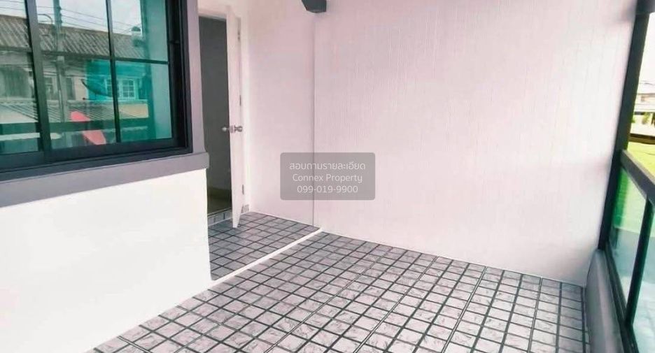 Casa adosada en venta de 3 habitaciones en Bang Yai, Nonthaburi
