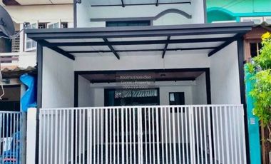 Casa adosada en venta de 3 habitaciones en Bang Yai, Nonthaburi