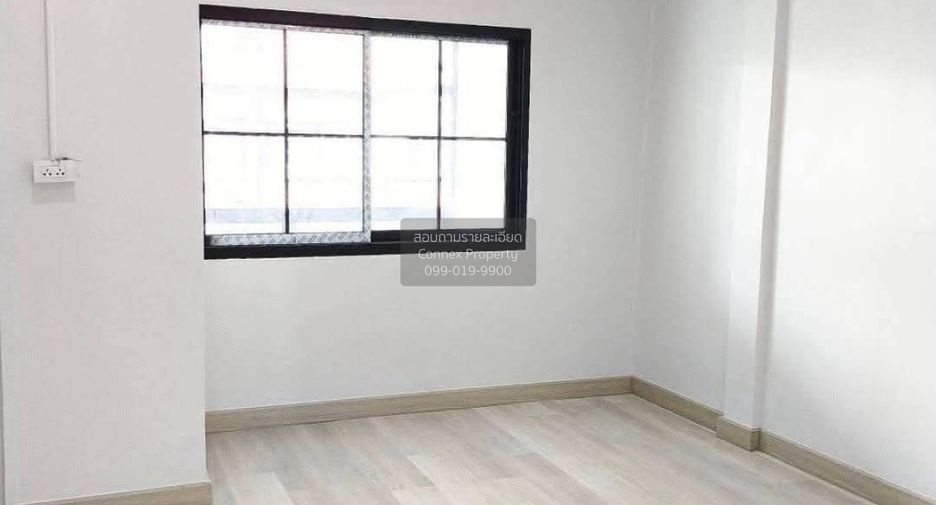 Casa adosada en venta de 3 habitaciones en Bang Yai, Nonthaburi