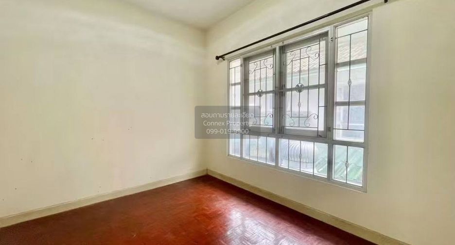 Casa adosada en venta de 3 habitaciones en Bang Yai, Nonthaburi