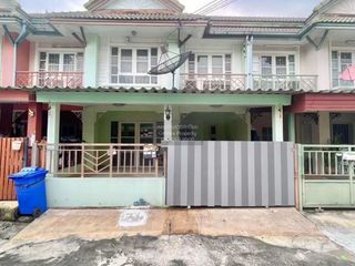 Casa adosada en venta de 3 habitaciones en Bang Yai, Nonthaburi