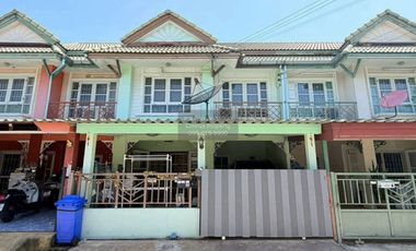 Casa adosada en venta de 3 habitaciones en Bang Yai, Nonthaburi