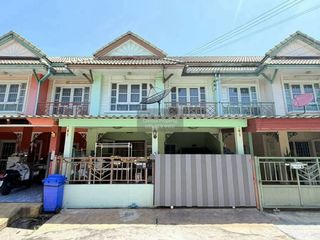 Casa adosada en venta de 3 habitaciones en Bang Yai, Nonthaburi