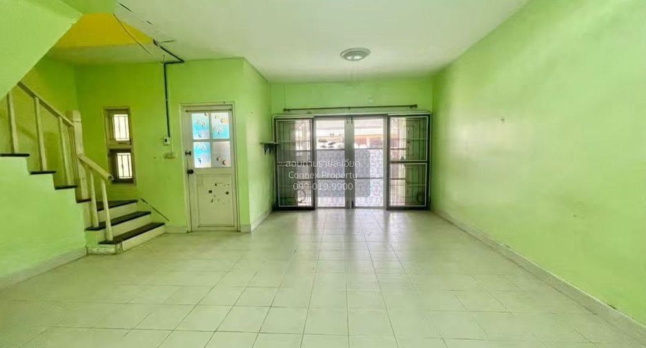 Casa adosada en venta de 3 habitaciones en Bang Yai, Nonthaburi