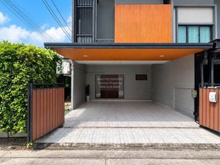 Casa adosada en venta de 4 habitaciones en Mueang Phuket, Phuket