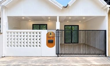 Casa adosada en venta de 2 habitaciones en Mueang Phuket, Phuket