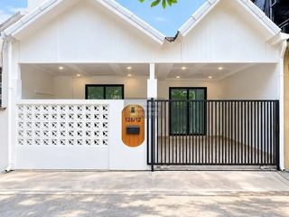 Casa adosada en venta de 2 habitaciones en Mueang Phuket, Phuket