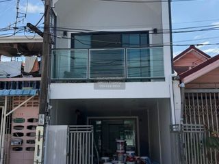 Casa adosada en venta de 2 habitaciones en Mueang Nonthaburi, Nonthaburi
