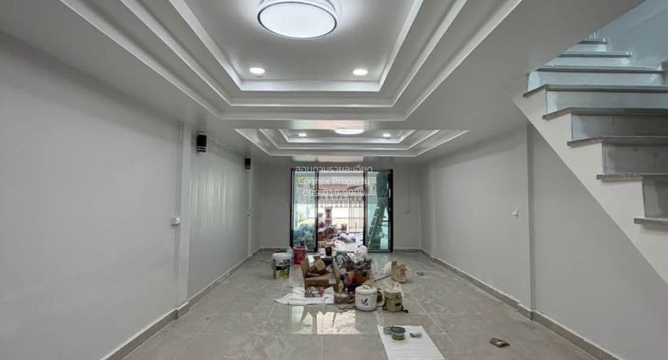 Casa adosada en venta de 2 habitaciones en Mueang Nonthaburi, Nonthaburi