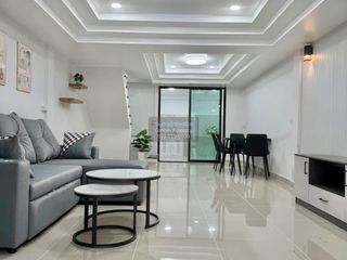 For sale 2 bedrooms townhouse in Mueang Nonthaburi, Nonthaburi