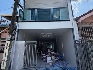 Casa adosada en venta de 2 habitaciones en Mueang Nonthaburi, Nonthaburi
