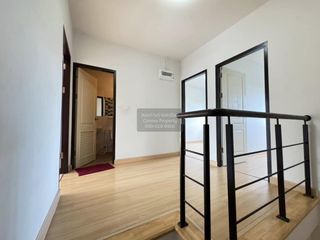 Casa adosada en venta de 3 habitaciones en Nong Khaem, Bangkok