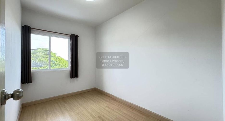 Casa adosada en venta de 3 habitaciones en Nong Khaem, Bangkok