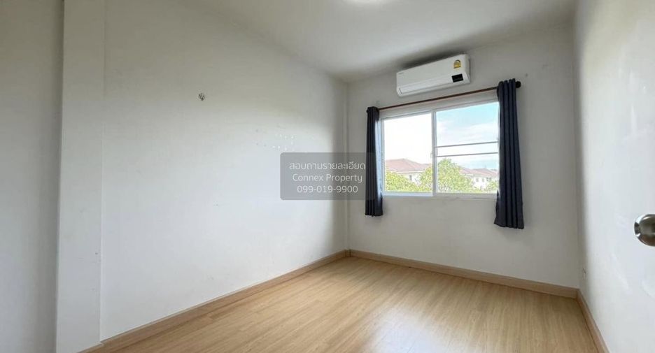 Casa adosada en venta de 3 habitaciones en Nong Khaem, Bangkok