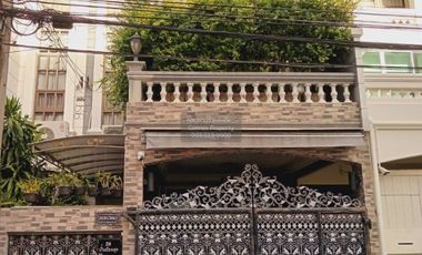 Casa adosada en venta de 4 habitaciones en Bang Kho Laem, Bangkok