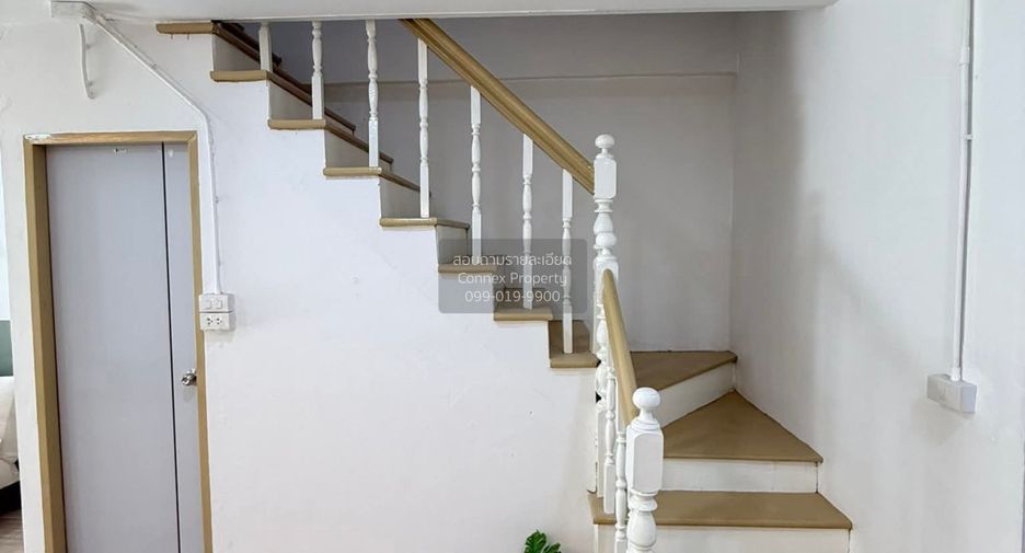 出售 3 卧室 联排别墅 在 Krathum Baen, Samut Sakhon