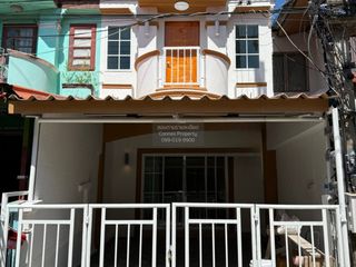 出售 3 卧室 联排别墅 在 Krathum Baen, Samut Sakhon
