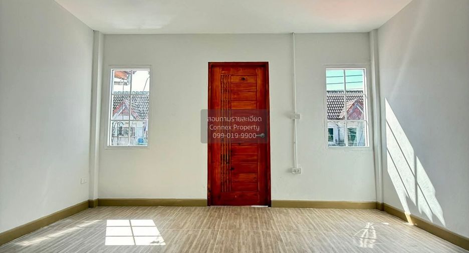 出售 3 卧室 联排别墅 在 Krathum Baen, Samut Sakhon