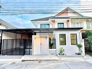 Casa adosada en venta de 4 habitaciones en Bang Bua Thong, Nonthaburi