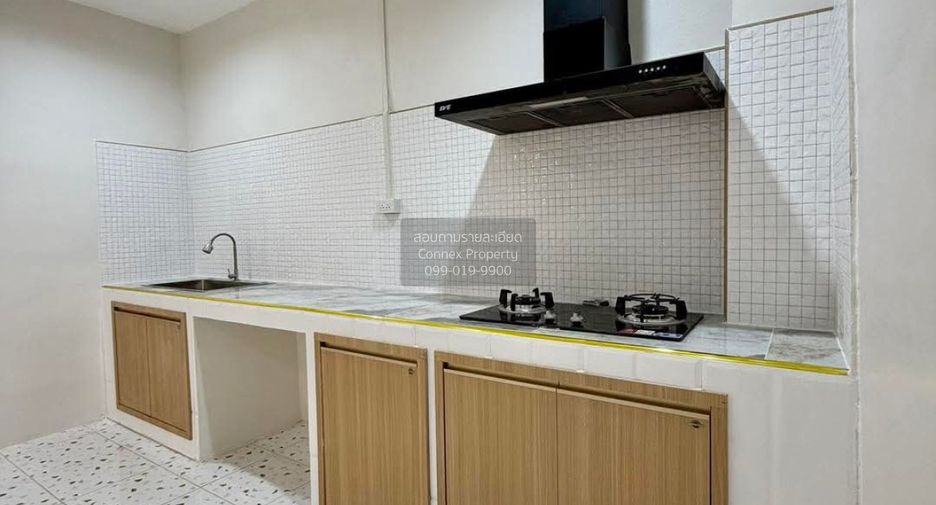 Casa adosada en venta de 3 habitaciones en Nong Khaem, Bangkok