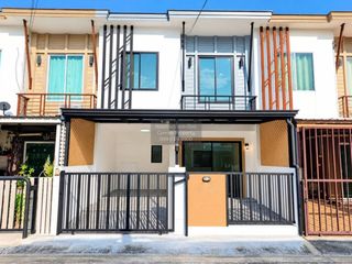 Casa adosada en venta de 3 habitaciones en Mueang Nonthaburi, Nonthaburi