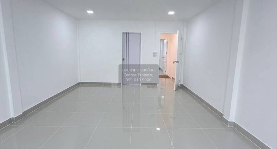 For sale 3 bedrooms townhouse in Pak Kret, Nonthaburi