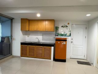 Wohnung zum Kauf mit 2 Zimmer in Bangkok Noi, Bangkok
