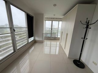 Wohnung zum Kauf mit 2 Zimmer in Bangkok Noi, Bangkok