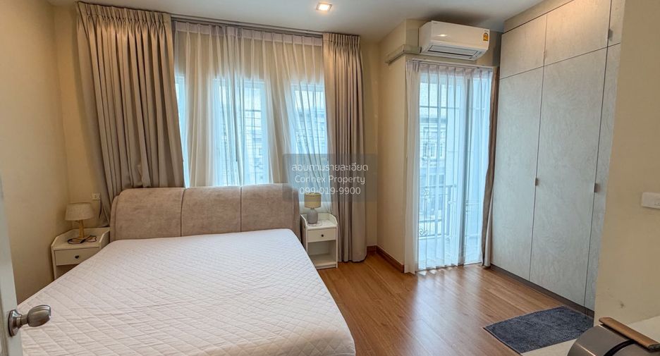 Casa adosada en venta de 4 habitaciones en Chom Thong, Bangkok