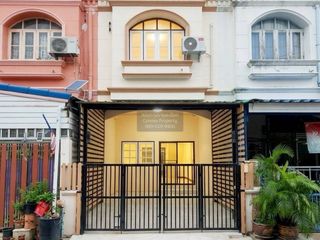 For sale 2 bedrooms townhouse in Prawet, Bangkok