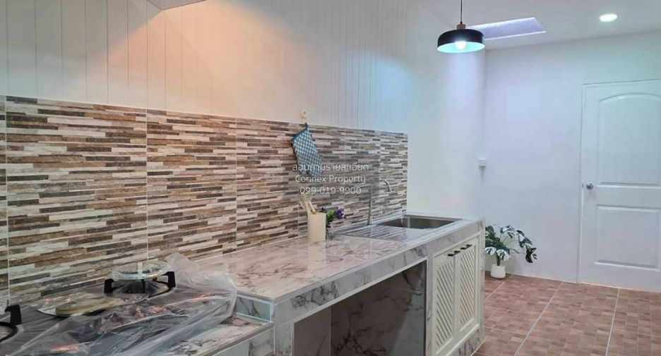 Casa adosada en venta de 4 habitaciones en Bang Yai, Nonthaburi