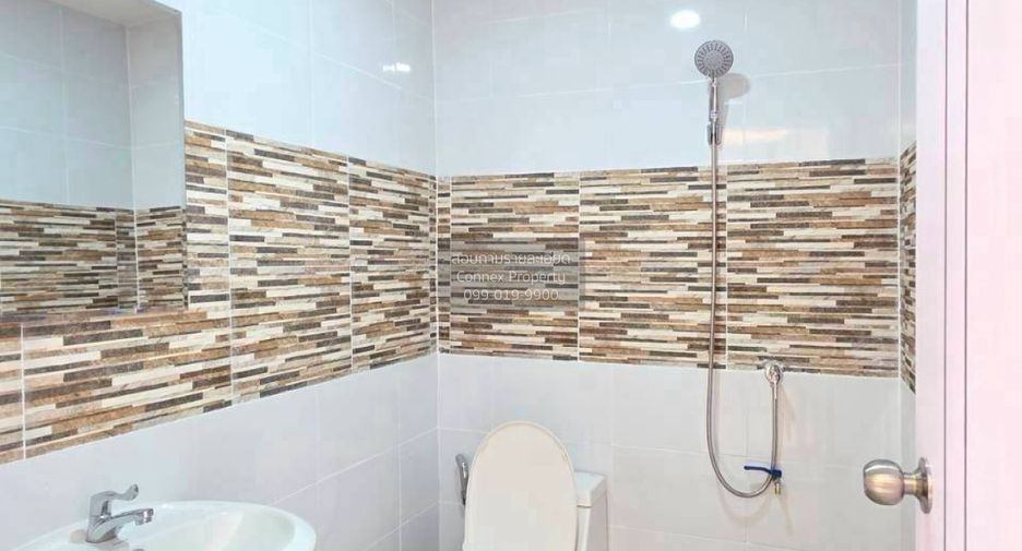 Casa adosada en venta de 4 habitaciones en Bang Yai, Nonthaburi