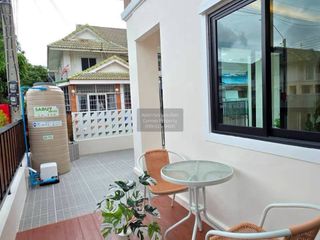 Casa adosada en venta de 4 habitaciones en Bang Yai, Nonthaburi
