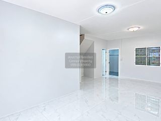 Casa adosada en venta de 3 habitaciones en Bang Yai, Nonthaburi