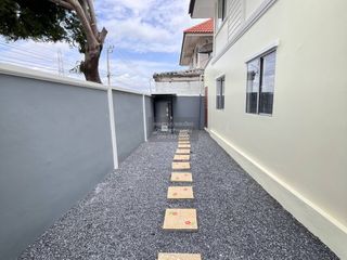 出售 3 卧室 联排别墅 在 Sai Noi, Nonthaburi